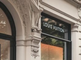 Why Should You Invest in Secondhand Louis Vuitton Handbags?