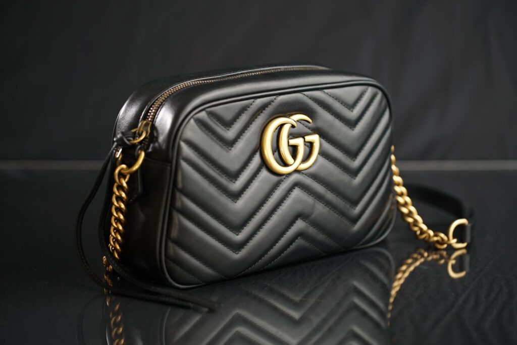 In 5 Easy Steps, You Can Authenticate A Gucci Bag