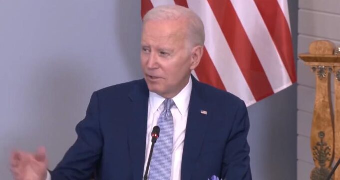 Biden to Lithuanian President: “It Didn’t Take Us Long to Get Thousands of Troops Here When Russia Invaded the Second Time” (VIDEO) | The Gateway Pundit | by Cristina Laila