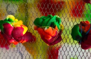 How To Tie Dye Clothes: Fashion Designer Techniques