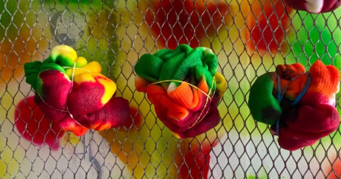 How To Tie Dye Clothes: Fashion Designer Techniques