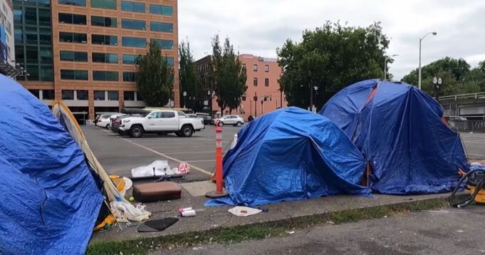 Public Camping/Tent Ban Goes Into Effect in Portland, Oregon – But No One is Enforcing It | The Gateway Pundit | by Mike LaChance