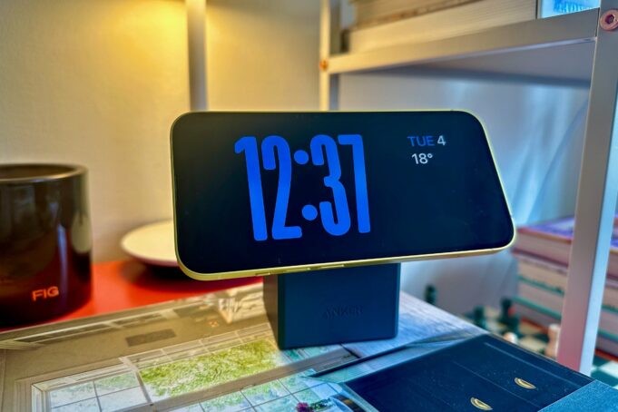 How to enable the StandBy mode in iOS 17 on the iPhone