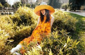 Milica Rajkovic Embraces Outdoor Style for Mujer Hoy