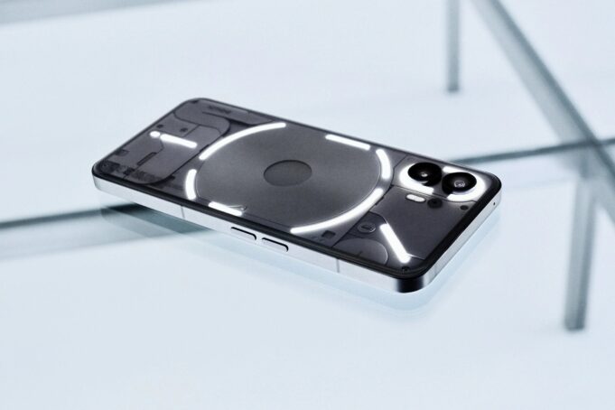 How to turn off the Glyph lights on the Nothing Phone (2)