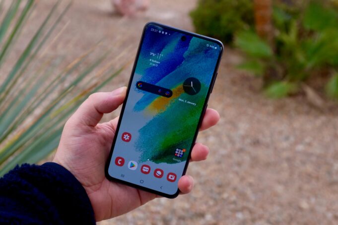 This Galaxy S21 FE deal destroys the mid-range competition