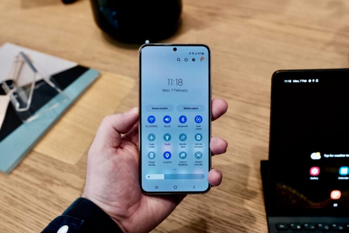 This Galaxy S22 unlimited data deal is almost too good to be true