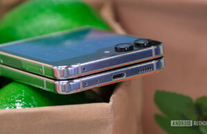 How to turn off the Samsung Galaxy Z Flip 5