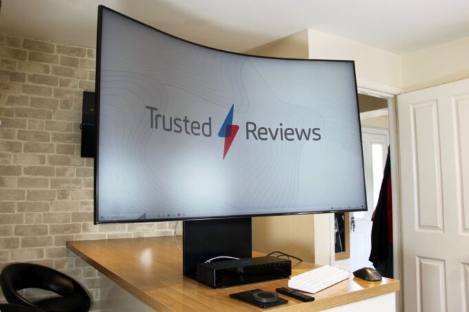 Top displays for PC, PS5 and Xbox