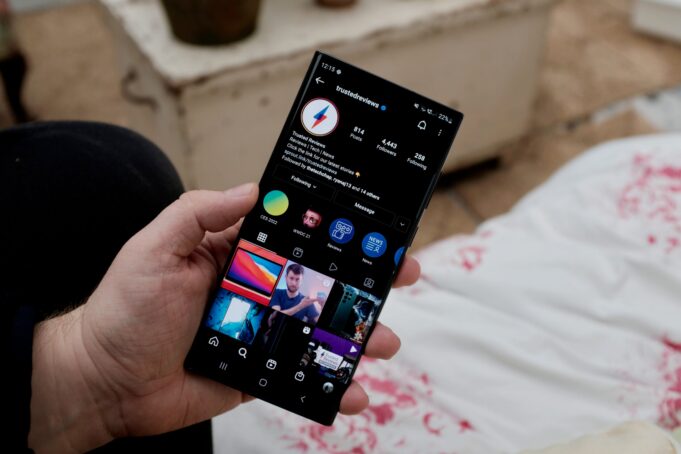 How to repost a story on Instagram