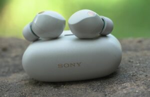 How to pair Sony WF-1000XM5