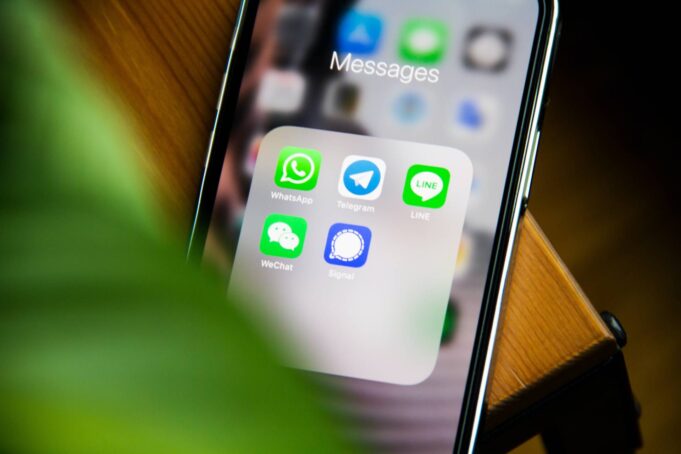 Apple Opens Up Its Online Store to 1.2 Billion WeChat Users