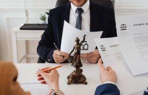 9 Unique Features Only AI Legal Assistants Can Provide