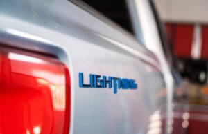 Ford Fires Back at Tesla: F-150 Lightning Prices Slashed in EV Price War