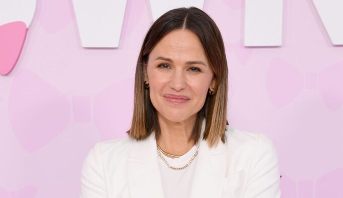 The Coconut Oil Jennifer Garner Swears By Is On Sale for Prime Day