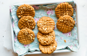 2-Ingredient Banana Oatmeal Cookies for Gut Health