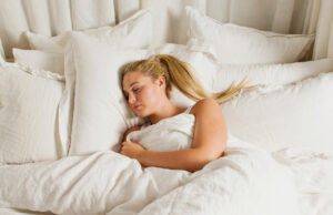 How To Clean Pillows and Keep Them Fresh