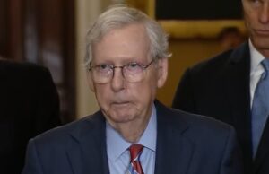 Mitch McConnell Appears To Freeze Up And Go Unresponsive Again
