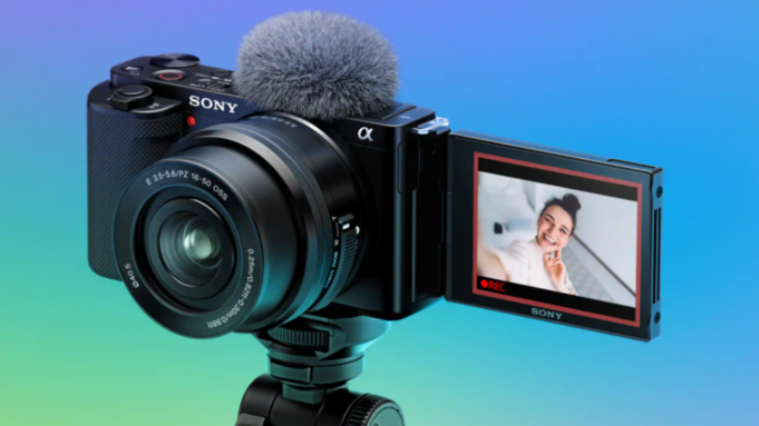 Sony’s ultimate vlogging camera has a huge £170 price cut