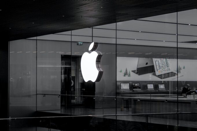 Apple tipped to dramatically reduce online support methods