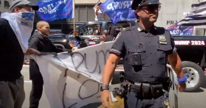 Trump Caravan Blocked in Manhattan by Three Leftists with a Sheet – Police Stand by as Traffic is Shut Down Near Trump Tower (VIDEO) | The Gateway Pundit