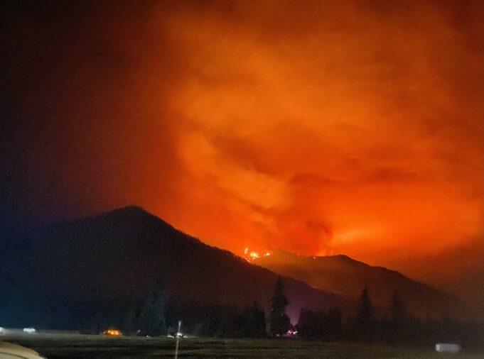 Urgent Level 3 ‘GO NOW’ Evacuation Order Issued in Lane County, Oregon Amid Lookout Fire (VIDEO) | The Gateway Pundit