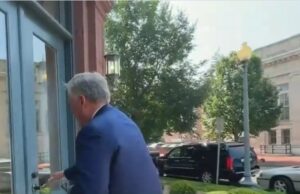 Mark Meadows Ran Away When Asked If He Testified Before The 1/6 Grand Jury