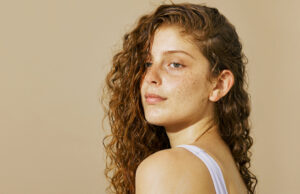 Living Proof Curl Moisturizing Shine Oil Review