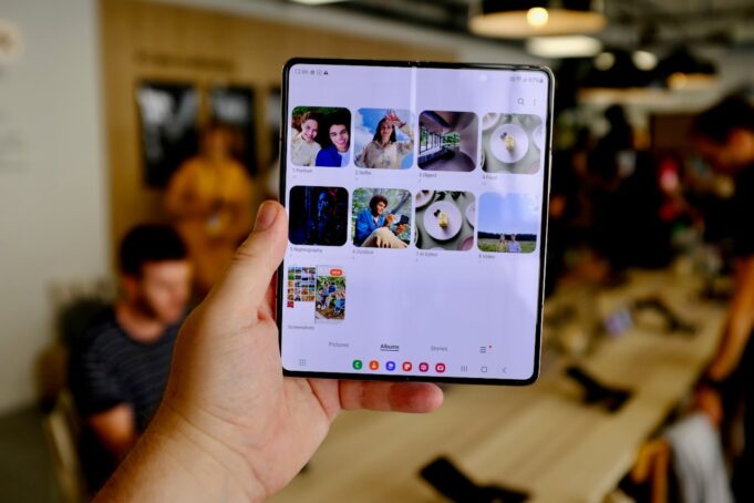 Galaxy Z Fold 4 contract now cheaper than the iPhone 14 Plus outright!