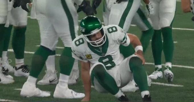 Aaron Rodgers Suffers Ankle Injury Less Than 5 Minutes Into Jets Debut – OUT FOR GAME (VIDEO) | The Gateway Pundit