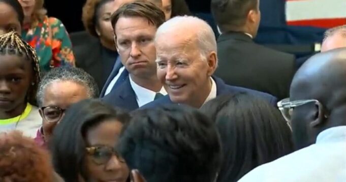 Joe Biden Ignores Reporters Pleading with Him to Answer Questions on Hunter Indictment (VIDEO) | The Gateway Pundit