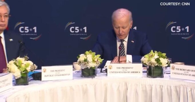 Embarrassing! Joe Biden Reads From Notecards During Meeting with Central Asian Leaders (VIDEO) | The Gateway Pundit