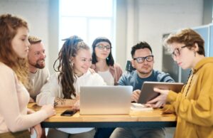 10 Business Communication Trends You Need to Adopt in 2024