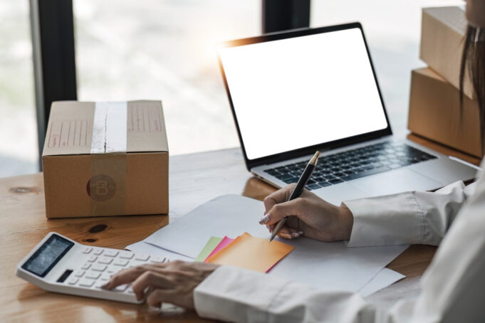 Best Dropshipping Companies & Suppliers for Your Ecommerce Store