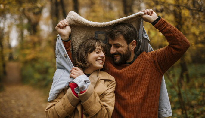 Cuffing Season 2023: What To Know, Per Dating Pros