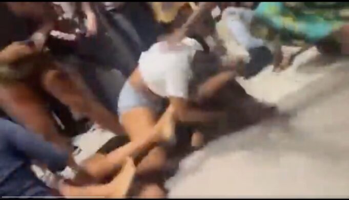 VIDEO: Two Massive Youth Brawls Break Out at Florida High School – 13 Students Face Criminal Charges | The Gateway Pundit