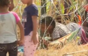 Illegal Alien Families Force Their Children to Crawl Underneath Texas Razor Wire as They Illegally Cross US Border (VIDEO) | The Gateway Pundit