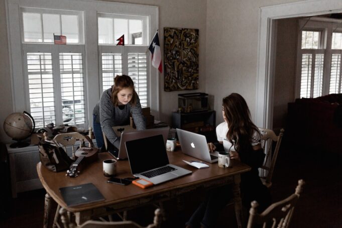 Social Media Management: Small Businesses Can Effectively Manage Time Online
