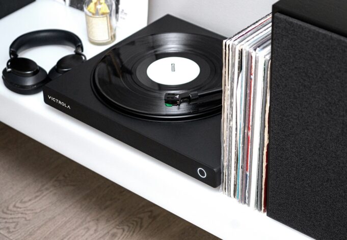 Victrola introduces Hi-Res versions of its Carbon and Onyx turntables