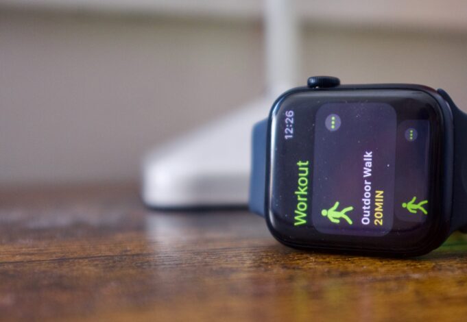 Quick, the Apple Watch SE 2 is going cheap on Amazon