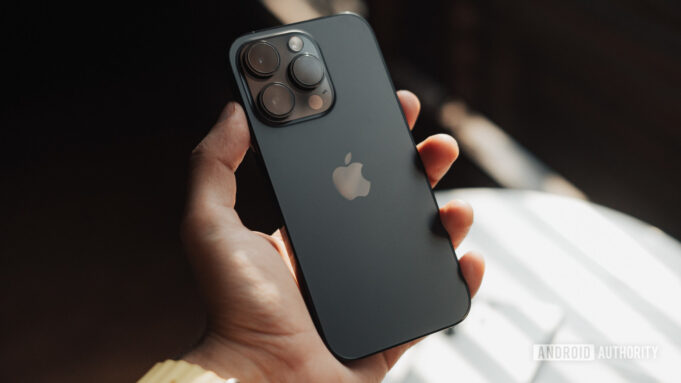 How long do iPhones last? How long should you use your iPhone for?