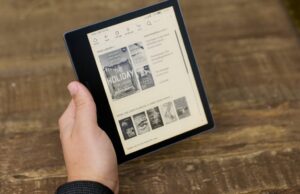 I can’t believe Amazon still hasn’t updated the Kindle Oasis