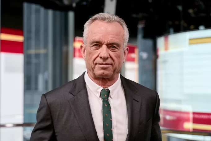 Armed Man With US Marshal’s Badge and Federal ID Arrested at Robert F. Kennedy Jr Appearance in Los Angeles After Trying to Infiltrate Security | The Gateway Pundit