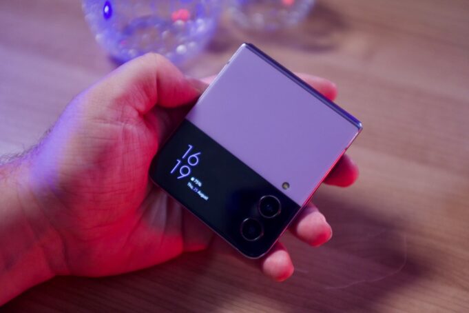 Don’t bother with the Flip 5 when the Galaxy Z Flip 4 is this cheap