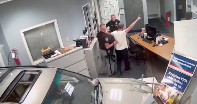 Driver Intentionally Crashes SUV Into New Jersey Police Station While Blasting Guns N’ Roses “Welcome To The Jungle” (VIDEO) | The Gateway Pundit