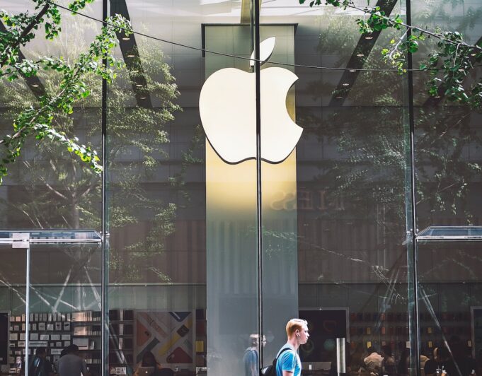 Apple implements new app verification in China amid tightened regulations