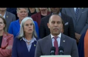 Hakeem Jeffries Just Destroyed Jim Jordan