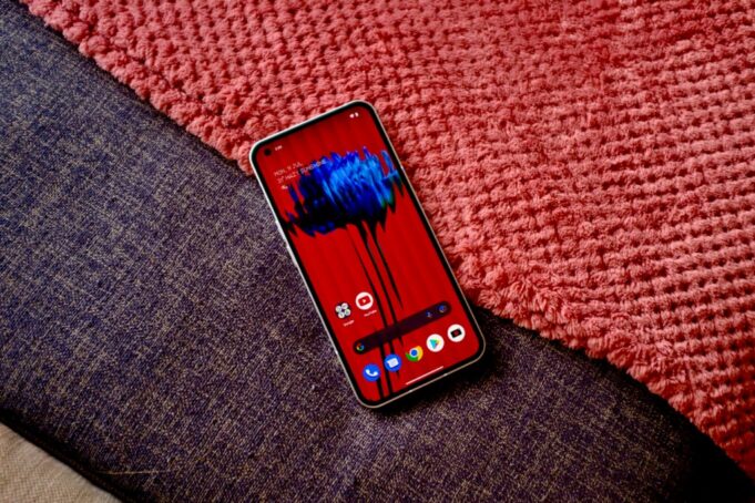 The Nothing Phone (1) is now a budget handset at this price