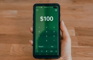 4 Best Payment Processing Solutions for Small Businesses (2023)