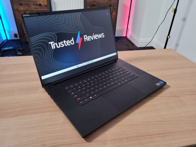 Razer’s high-end gaming laptop is almost 50% off
